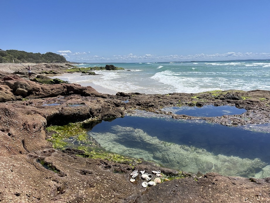 Jezírka ve skalách, North Stradbroke Island, Austrálie